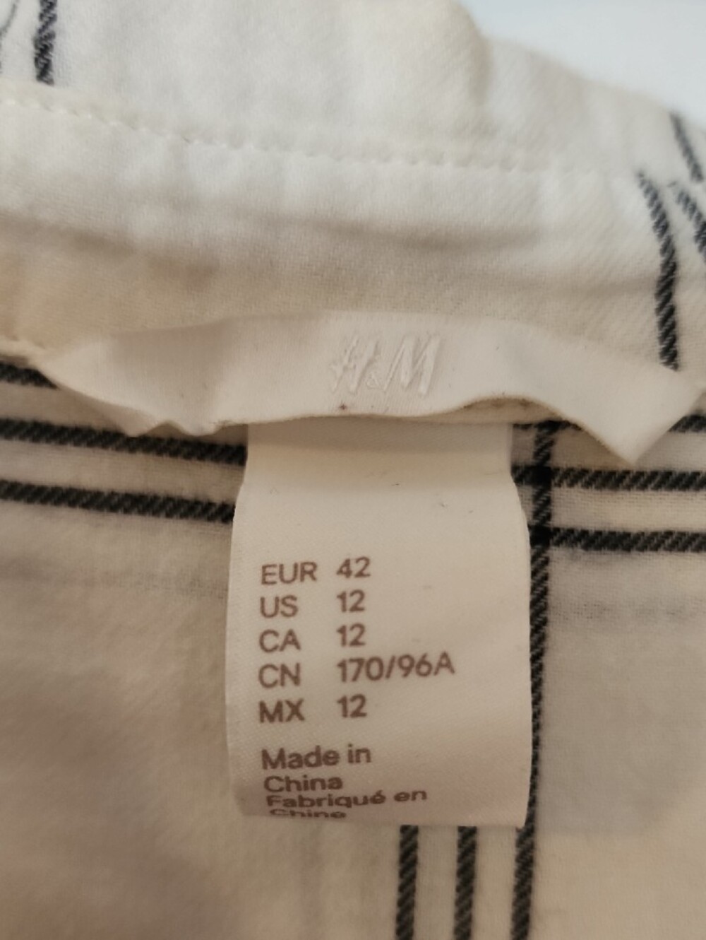 H&M Cream Button-Down Shirt with Black Windowpane Plaid - Picture 3 of 3
